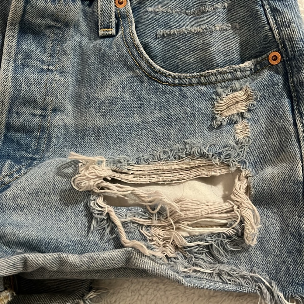 levi 501 denim shorts - Picture 3 of 9